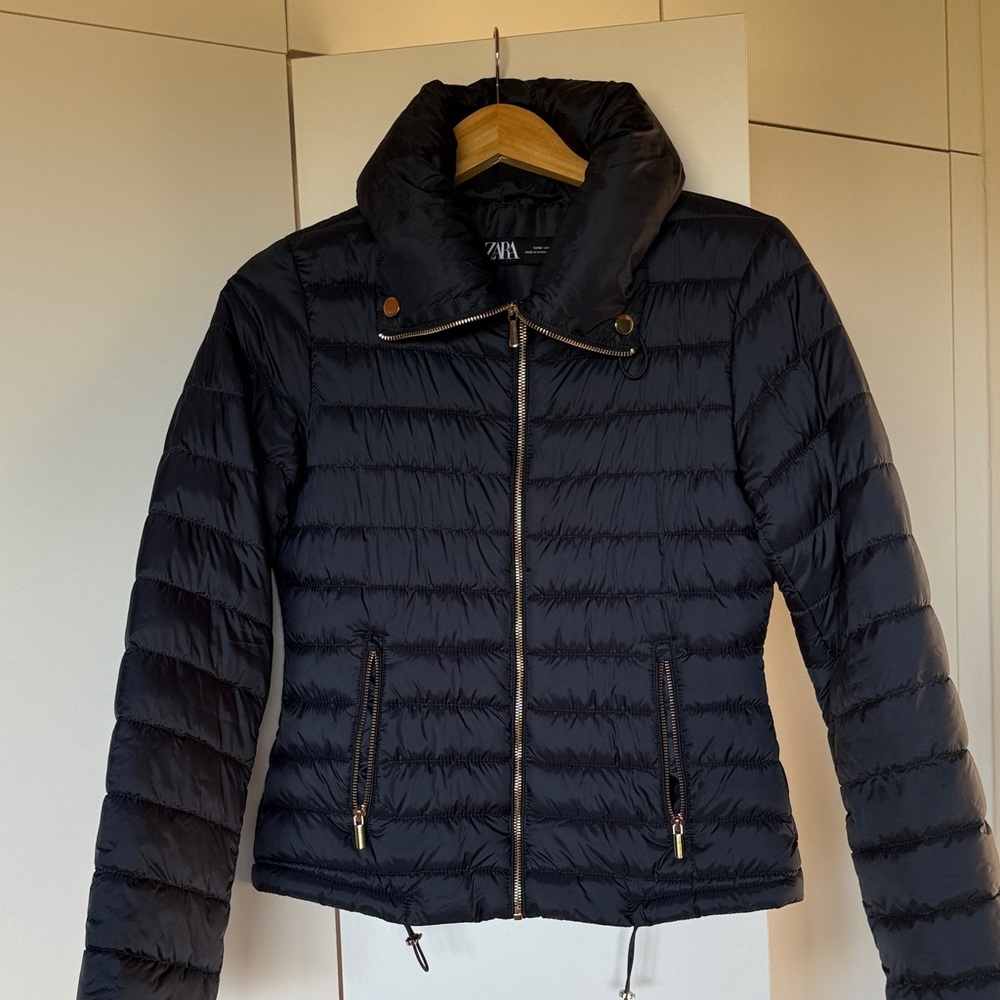 Zara Women's Midnight Blue Puffer Jacket